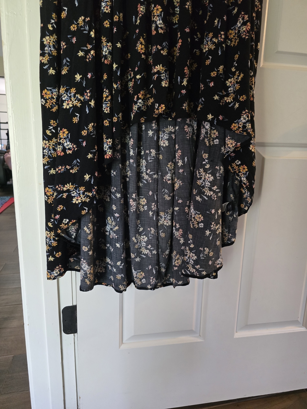 torrid Black Floral High-Low Dress with Cotton Lace Trim - Picture 5 of 9